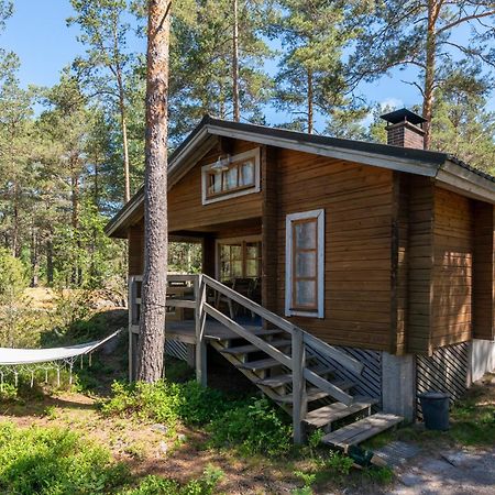 Pinetree Cottages Cozy Log Cabin Kalanti Екстер'єр фото